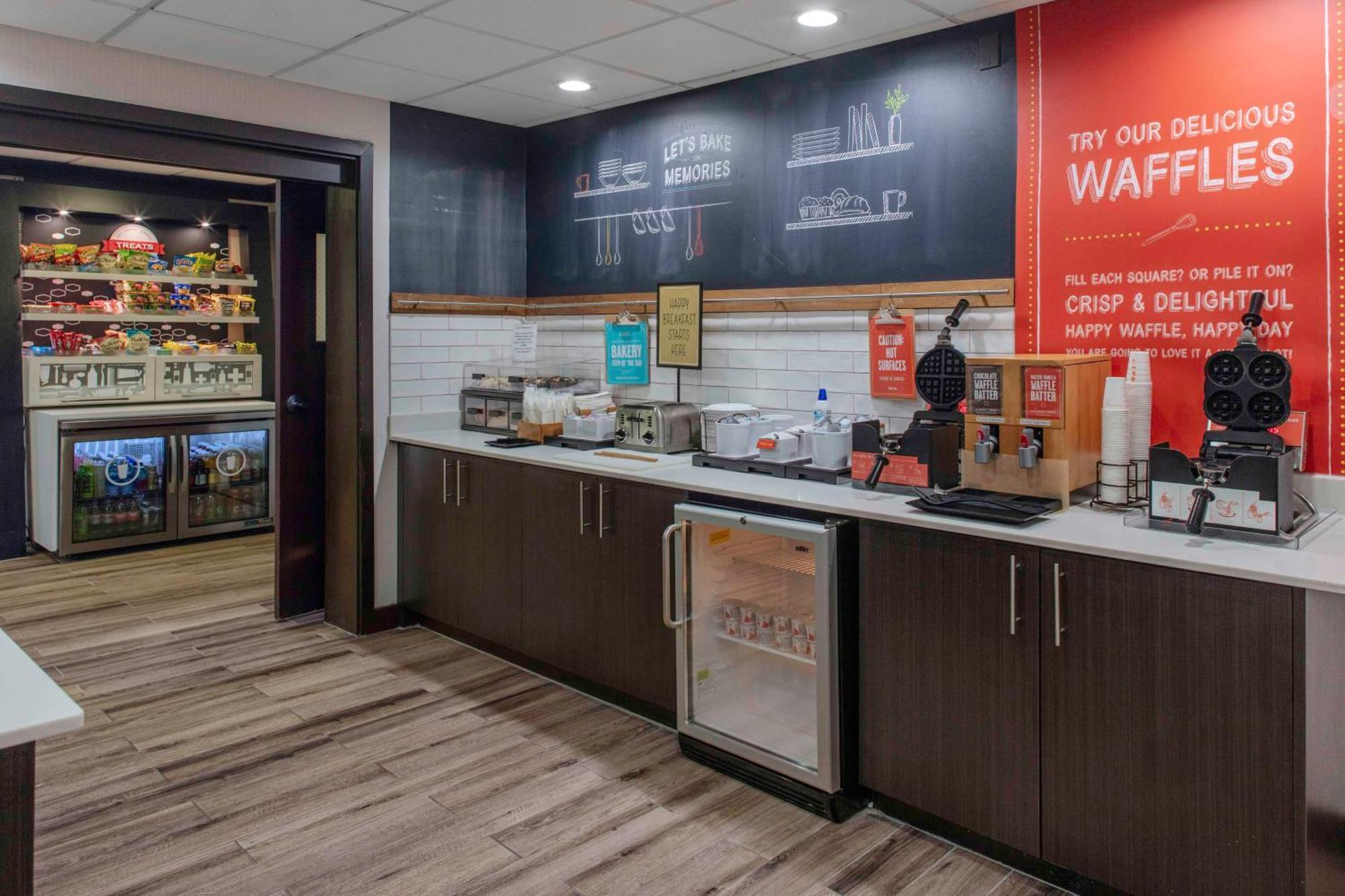 Hampton Inn Detroit Northville Extérieur photo