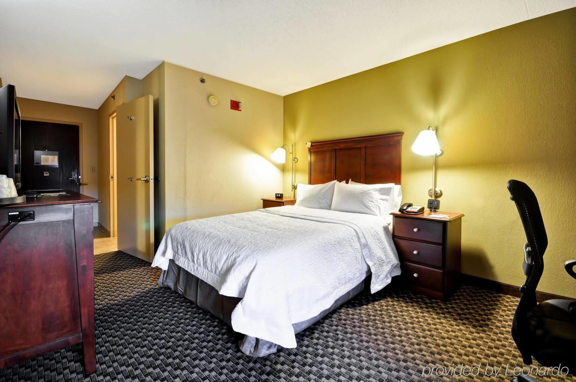 Hampton Inn Detroit Northville Extérieur photo