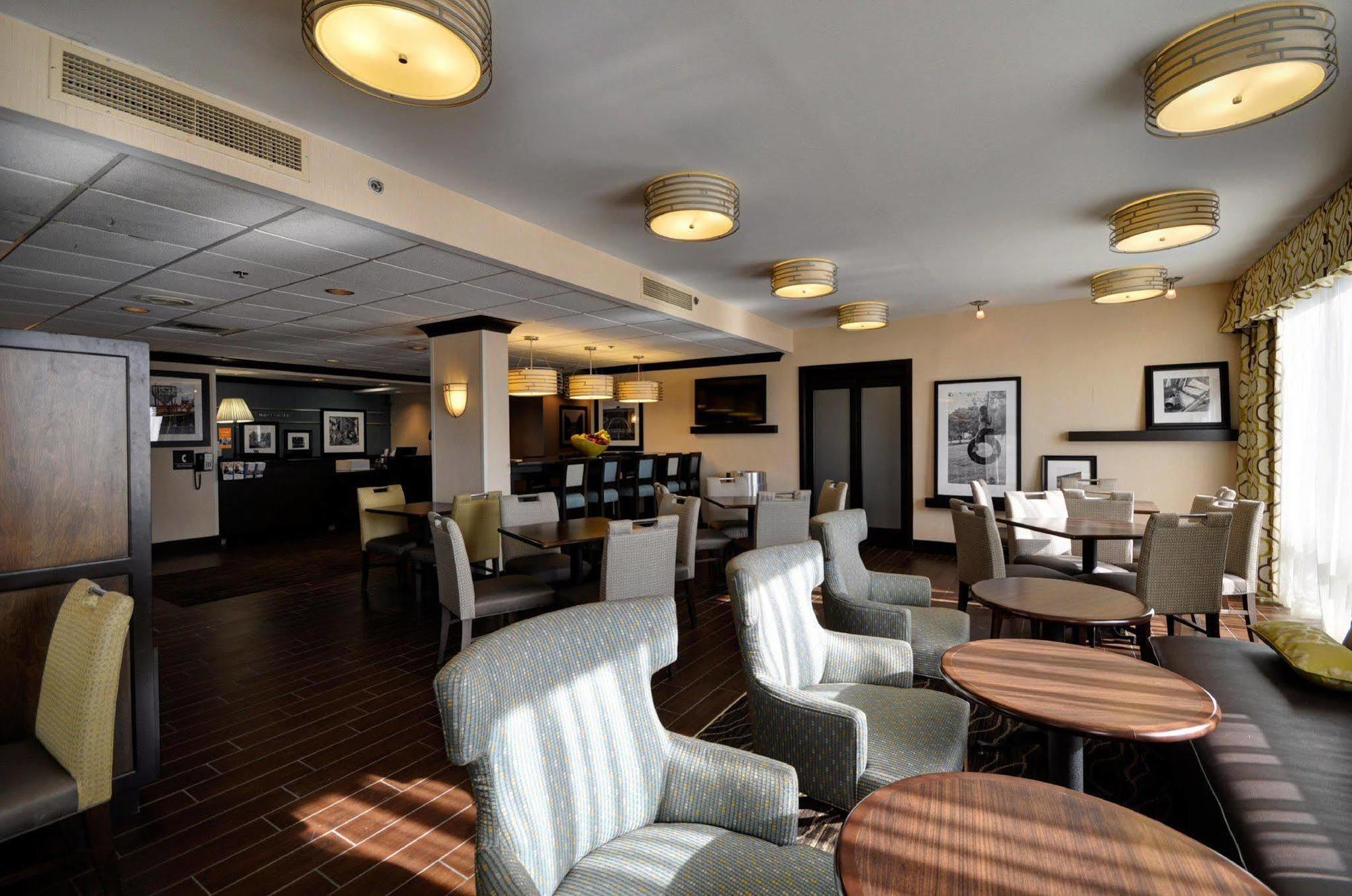 Hampton Inn Detroit Northville Extérieur photo