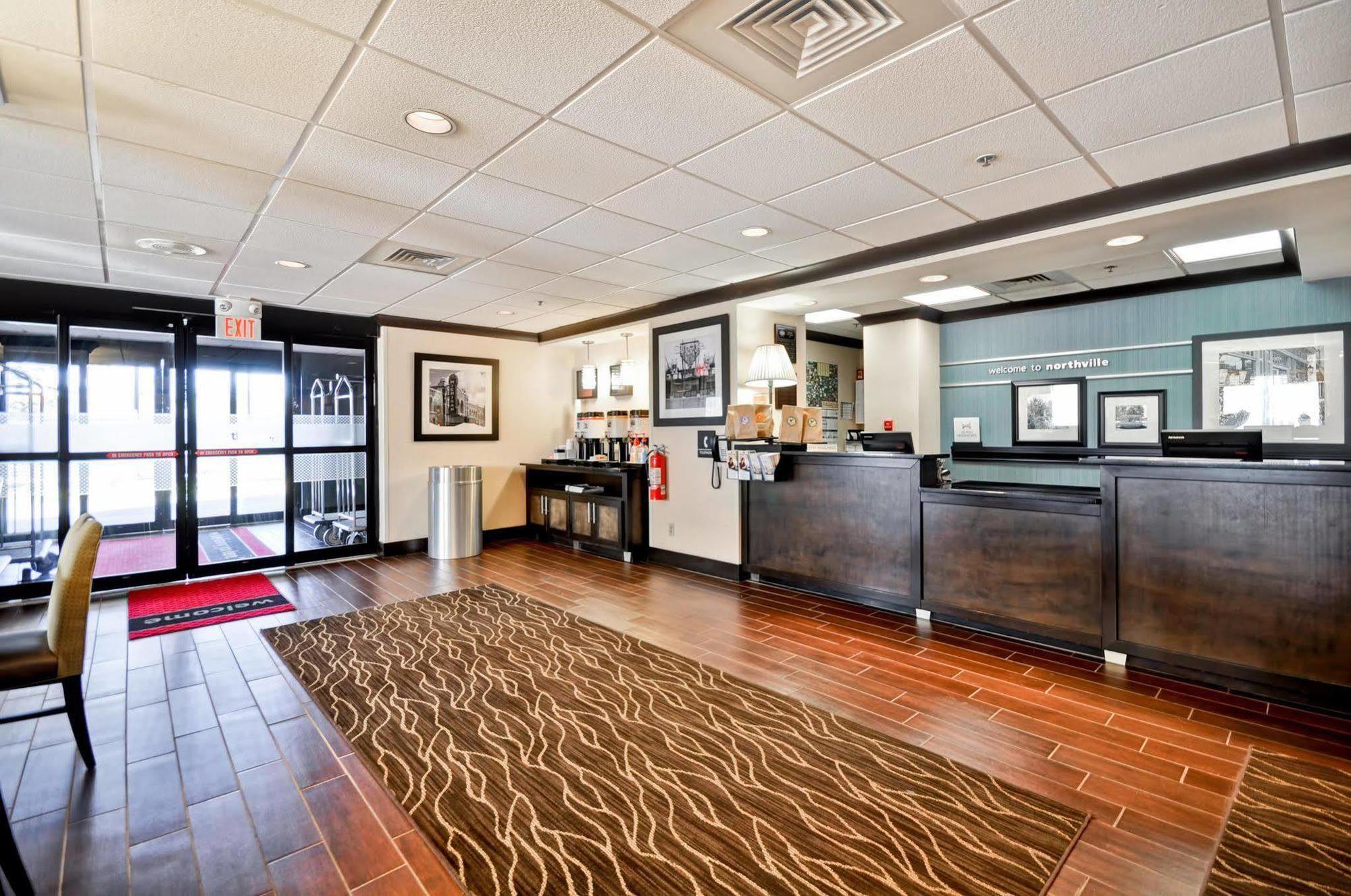 Hampton Inn Detroit Northville Extérieur photo