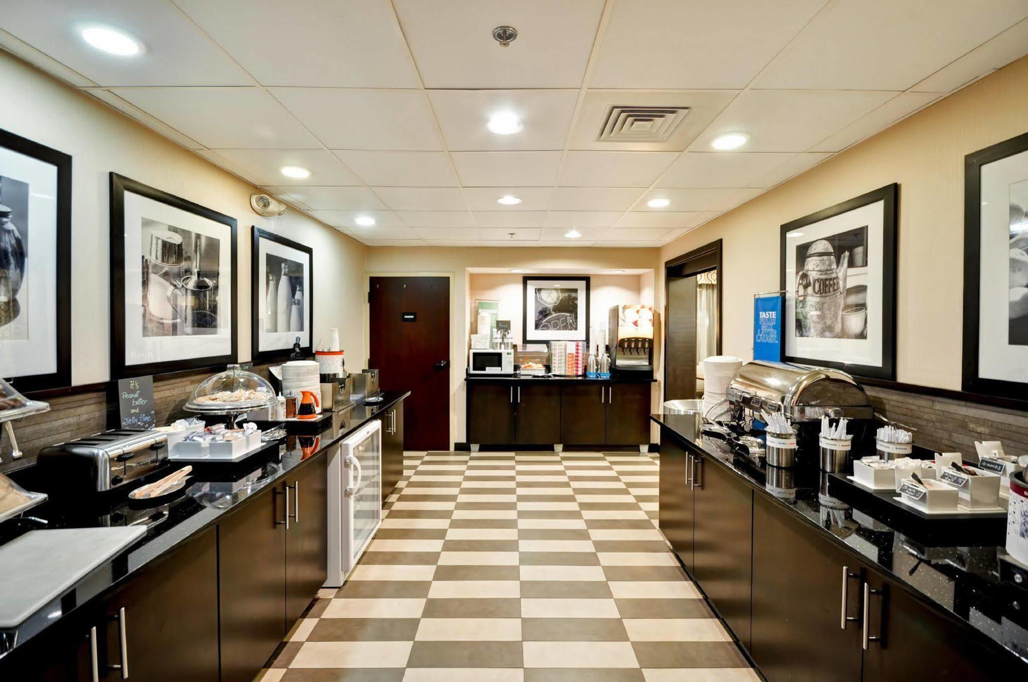 Hampton Inn Detroit Northville Extérieur photo